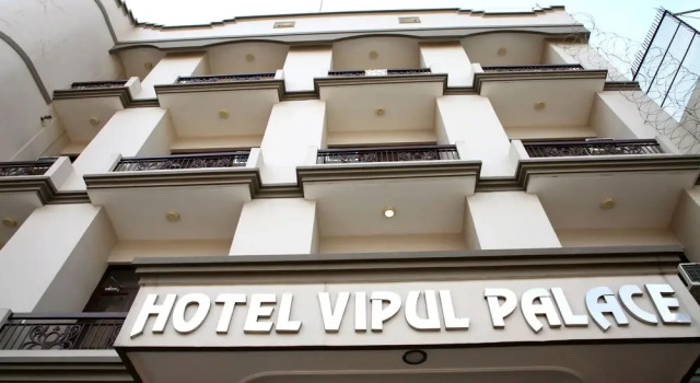 Hotel Vipul Palace, Забронировать Отель Отели Катра с парковкой, Парковка