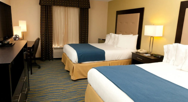 Holiday Inn Express Hotel & Suites Bloomington-Normal University Area, an IHG Hotel, Buchen Sie Hotel Bloomington Illinois