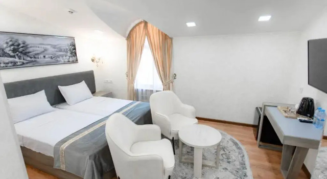 Camera Deluxe Registon Saroy Hotel