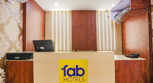 Fabhotel Cosmos
