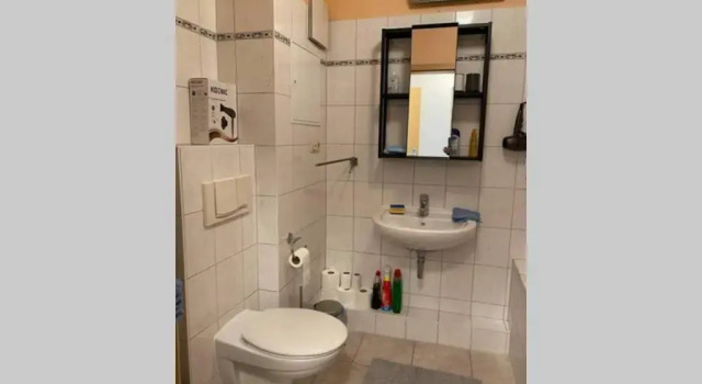 Beste Lage in Rostock: 2-Zimmerwohnung mit Balkon im 1.OG