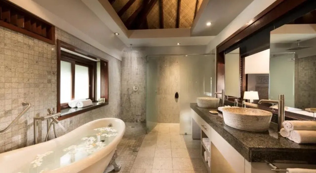 Двухместное бунгало Private Pool Deluxe Garden Hilton Moorea Lagoon Resort & Spa