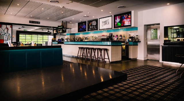 Coolangatta Sands Hostel, Book Hotel Cheap Hotels in Queensland