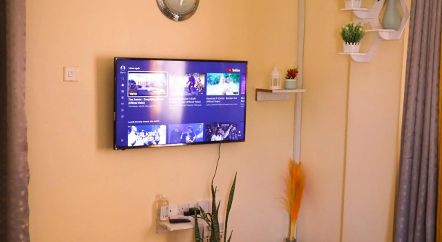 Tom Mboya Estate - Fast WI-FI, Netflix and Parking 1Br Apartment in Kisumu Town, Rezerwuj Apartament Hotele w Kisumu z parkingiem, Parking