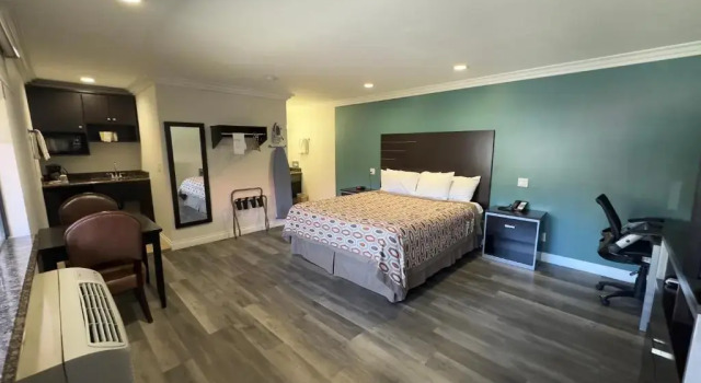 Номер Deluxe Garden Inn and Suites Glendora