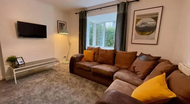 Коттедж House Near Llandaff for up to 6 With Parking