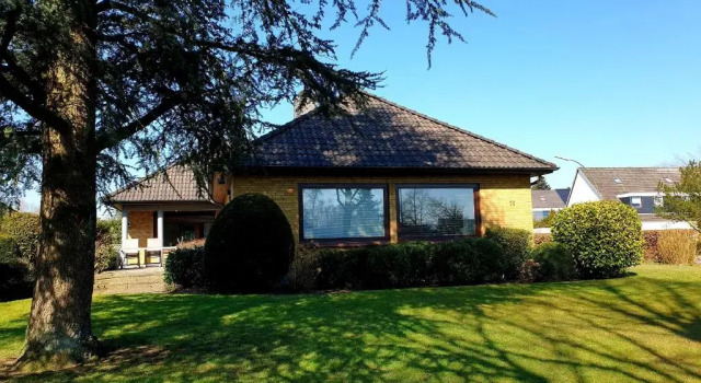 Коттедж fewo1846 - Villa Westerallee - Bungalow mit drei Schlafzimmern und Garten