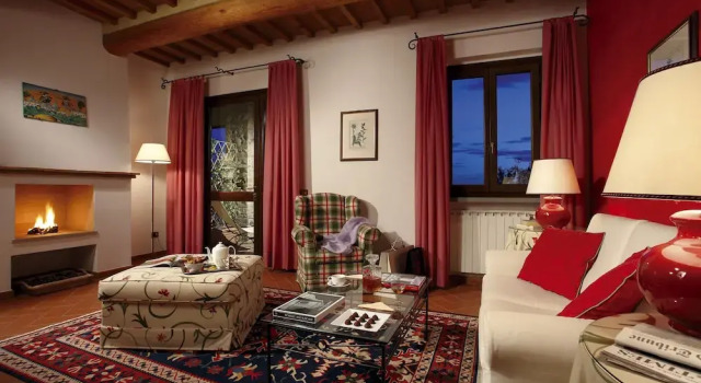 Il Borgo di Villa Bossi-Pucci, Забронировать Вилла Коттеджи Монтеспертоли, Коттедж