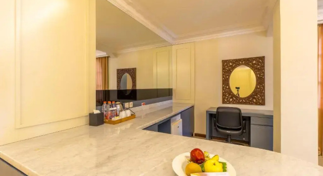Люкс с видом на улицу dSalvatore Boutique Hotel Yogyakarta