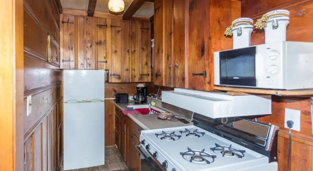 Коттедж Apple Creek Cottages