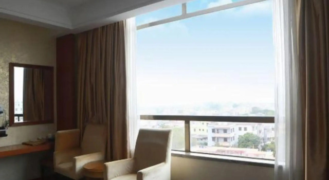 Hai Run Business Hotel, Rezerwuj Hotel Hotele w Jiangmen z parkingiem, Parking