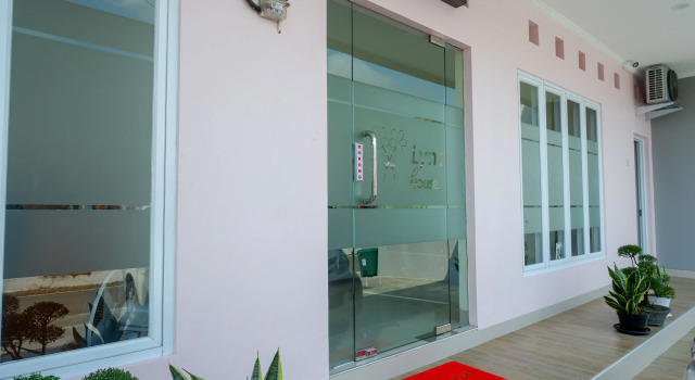 RedDoorz Near Rita Supermall Purwokerto 2