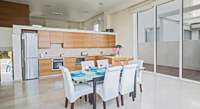 Leana Front Line Villa, Book Villa Hotels in Protaras with Parking, near Neolithic Settlement, Parking