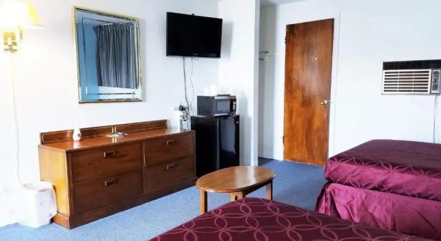 Standard- firedobbelt værelse Royal Inn Motel