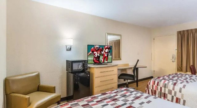 Четырёхместный номер Standard Red Roof Inn Williamsburg