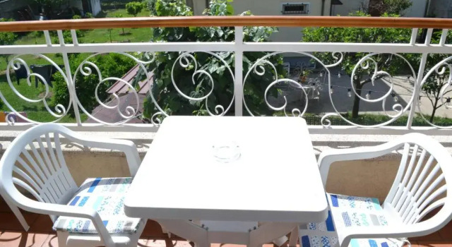 Habitación doble Estándar con balcón Open Doors Bed & Breakfast