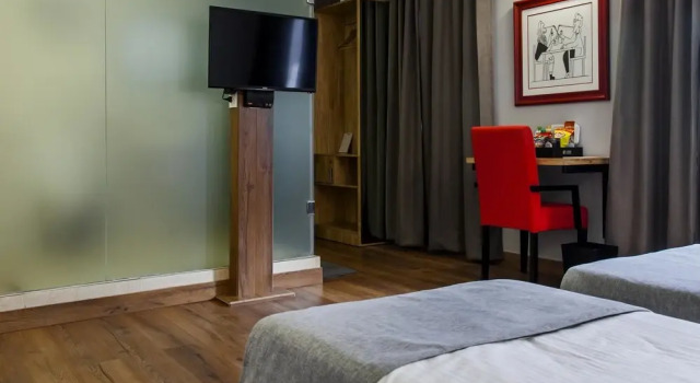 OYO Townhouse 001 Southcity Sohna Road, Забронировать Отель Гургаон 