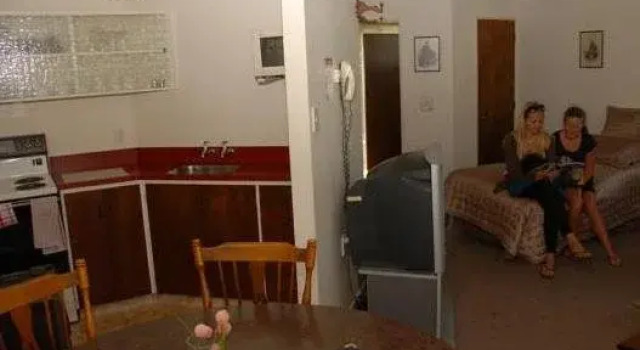 Clansman Motor Lodge, Забронировать Отель Хейстингс регион Хокс-Бей