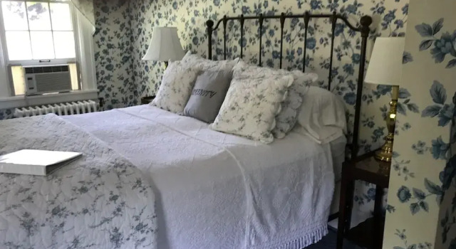 Genesee Country Inn B&B, Buchen Sie Bed & Breakfast Scottsville USA