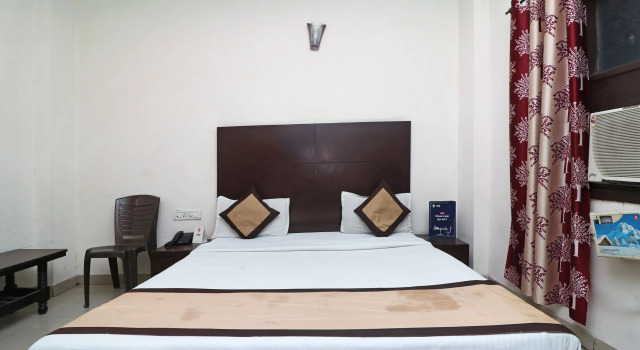 Hotel O Aura Palace Deluxe, Забронировать Отель Отели Нью-Дели с завтраком, Завтраки