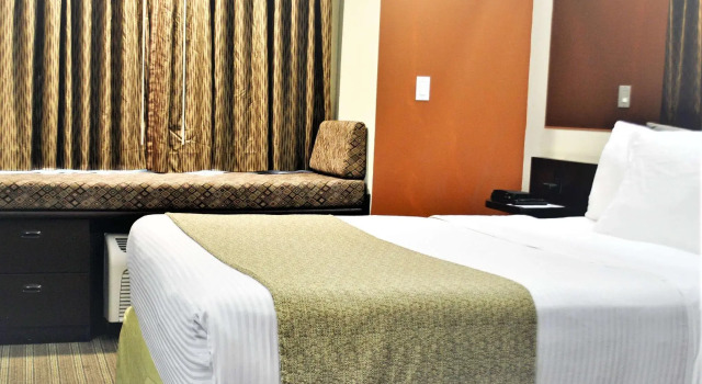 Двухместный номер Standard Microtel Inn and Suites Toluca