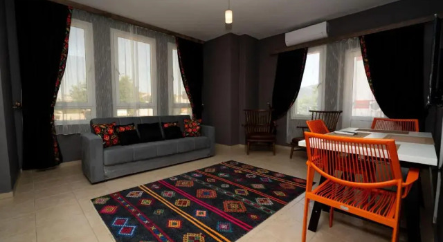 Люкс с балконом Esquire Hotel & Lounge