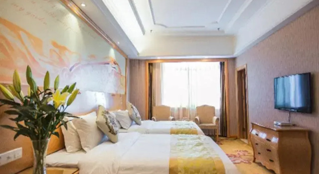 Люкс Vienna Classic Hotel Shaodong Jinlong Avenue Branch