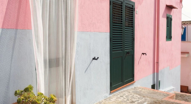 Le Case di Mamma Carmela, Book Hotel Hotels & Accommodations in Ustica, Hotel