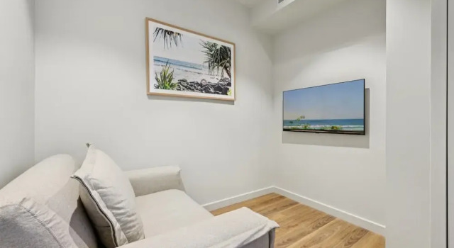 Beachfront 1-bed Flat With Pool & Gym Access, Забронировать Апартаменты/квартира Отели Голд-Кост с парковкой, рядом с Пляж Bilinga, Парковка