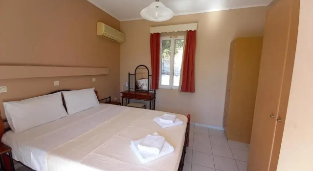 Stefanos Studios, Book Hotel Hotels in Lassi with Parking, Parking