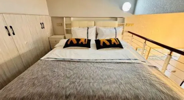 Люкс Дуплекс Yibin Sanli Homestay