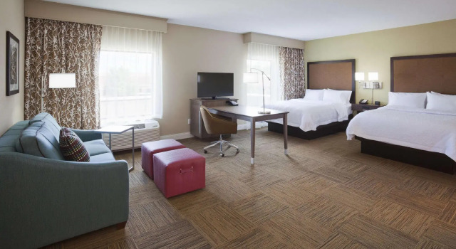Четырёхместная студия Hampton Inn Minneapolis-Roseville,MN