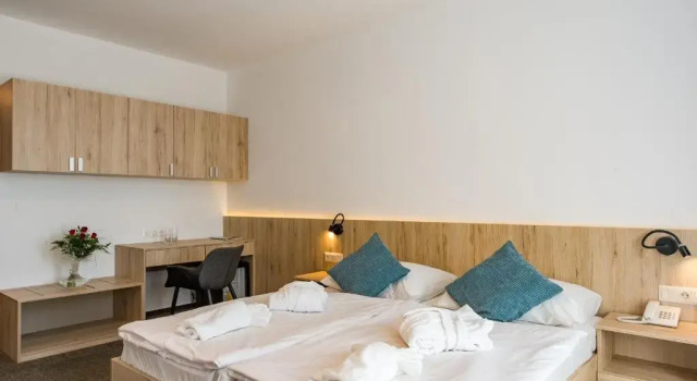 Akademia Hotel **** Balatonfured