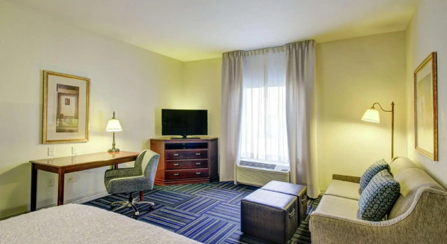 Двухместный номер Standard Hampton Inn and Suites Alexandria