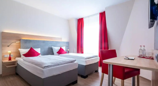 Четырёхместный номер Standard Landhotel Fettehenne
