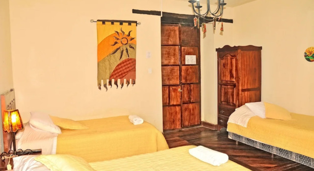 Трёхместный номер Standard Hotel Cantuña