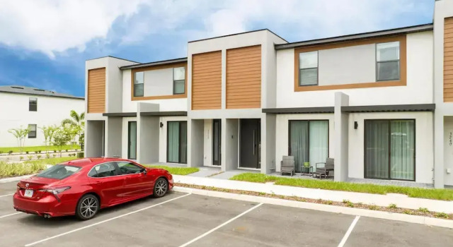 3236 TT Hub Townhome: 3br, 3ba, Sleeps 8, Забронировать Дом для отпуска Парк развлечений Walt Disney World штат Флорида
