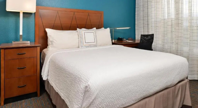 Двухместный люкс c 1 комнатой Aloft by Marriott Denver Airport at Gateway Park