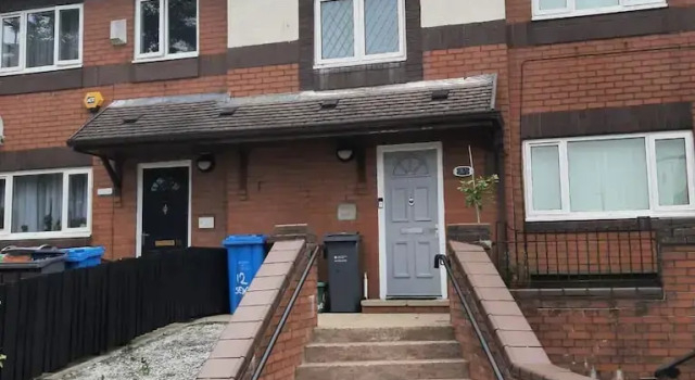 Beautiful 1-bed House by Manchester City Stadium, Varaa Lomakoti Mökit kohteessa Merseyside, Mökki