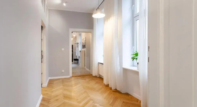 Victoria Apartment