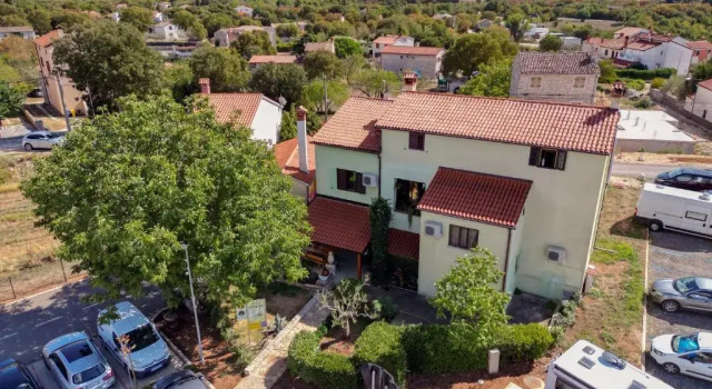 Коттедж с 3 комнатами Holiday stone house