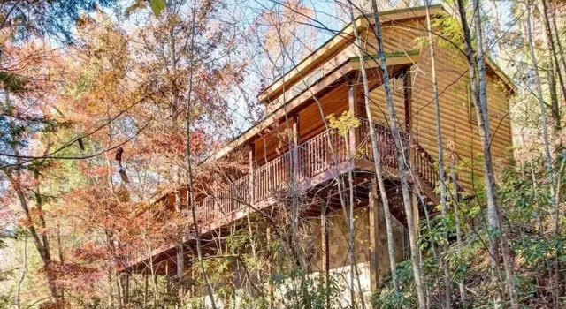 Mountain Haven 3 Bedroom Home with Hot Tub, Забронировать Отель Отели Great Smoky Mountains National Park с парковкой, Парковка