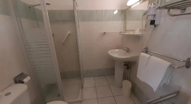 Номер Standard Hôtel du Tricastin