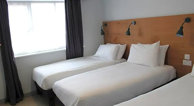 Трёхместный номер Standard Euro Hotel London Wembley