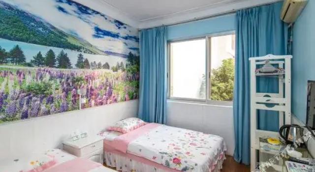 Romantic Tour Theme Inn