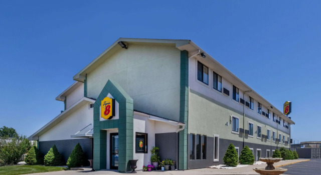 Super 8 by Wyndham Kansas City at Barry Road/Airport, Забронировать Мини-отель СПА-отели Канзас-Сити, рядом с St. Lukes Hospital, SPA-услуги