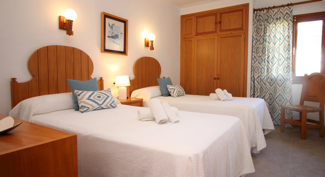 MARGARITA · Aircon, wifi, terrace, garden, 150m from the beach, Book Hotel Muro Majorca