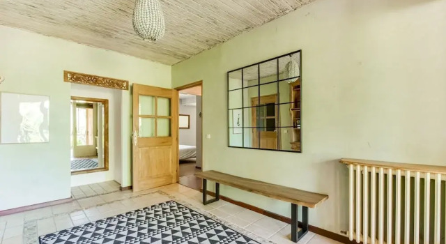 Secluded Holiday Home in La Croix Valmer Near Seabeac