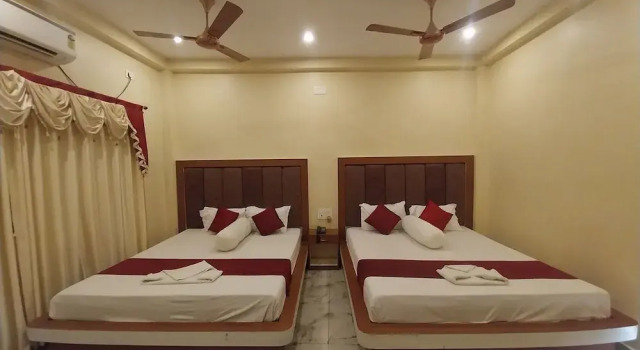 Четырёхместный номер Standard с балконом и с частичным видом на море Mandarmoni Family Beach Resort-Saikat saranya