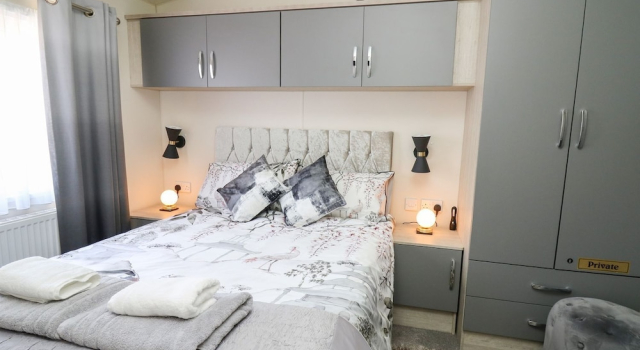 33 Woodpecker Lodge, Book Feriehus Cross Inn Glamorgan